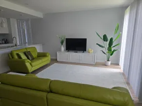 Modern Coastal Stay – New - Image 5