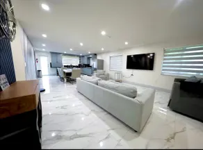 Upscale 3BR/3BA Waterfront Apt /Sleep 7 - Image 2