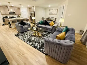 Comfort House weekly discount Decatur - Image 2