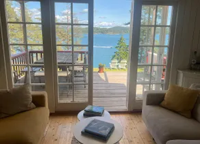 Seaside cottage dream with private mini-bay - Image 2