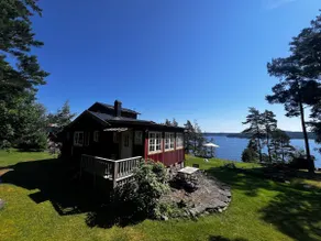 Seaside cottage dream with private mini-bay - Image 5