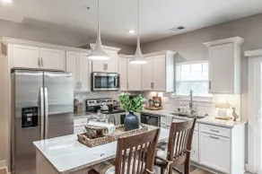 Cozy Lakeside Retreat by Old Hickory Lake - Image 3