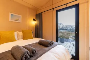 Two-bed, luxury eco-home with stunning views - Image 3