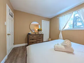 Upscale Living 3BR 2BA | Near Ancaster Mill - Image 5