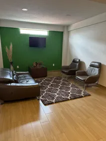 A warm and centrally located apartment - Image 4