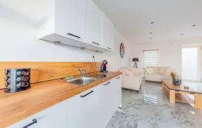 2 bedroom beautiful home in Charnois - Image 5