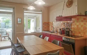 4 bedroom stunning home in L'Aiguillon la Presqu' - Image 5