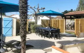 4 bedroom stunning home in L'Aiguillon la Presqu' - Image 2