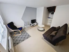 Quiet and fully equipped house with garden - Image 2