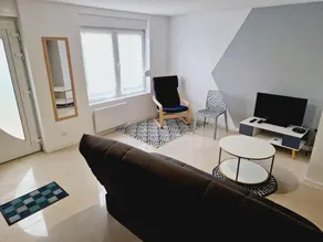Quiet and fully equipped house with garden - Image 3