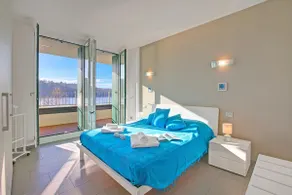 Sogno Sul Lago, Lakefront Balcony - Happy Rentals - Image 5