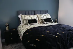 Cosy Home; New Refurbished Home and Double Parking - Image 5