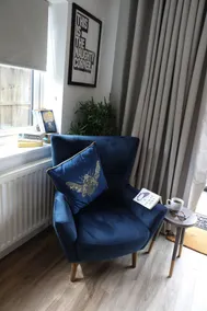 Cosy Home; New Refurbished Home and Double Parking - Image 2