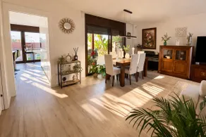 Beautiful villa with pool close to the beach - Image 5