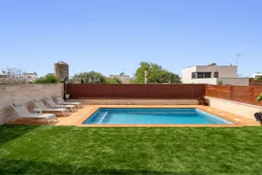 Beautiful villa with pool close to the beach - Image 2