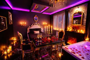 The Majestic Suite, XXL Spa, Luxury Escape - Image 2