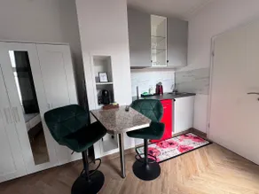 Centrally located and comfortable - Image 2