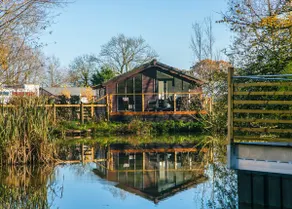 Lakeside Lodges (Pet) - Image 3