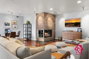 Charm of the Grande Oasis - An Irvie Home - Image 2