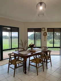 Twin Willows Farmstay - Image 5