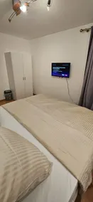 Whole Apartment free Parking 3Bedrooms& 2Bathrooms - Image 3
