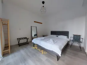 the room inside the portrait - Image 2