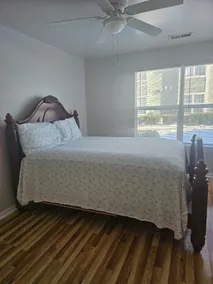 Entire One Bedroom Apartment with Free Parking - Image 2