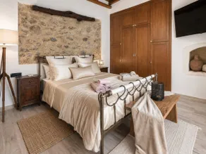Villa Katrinia - Private Stone House with Terrace & BBQ - Ideal for Couples - Image 4