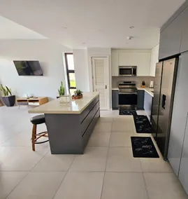 Cozy contemporary one-bedroom - Image 4