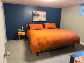Modern Comfort, Retro Vibes - Image 2