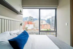 Cozy Urban Loft*Wifi*Gym*Pool - Image 4