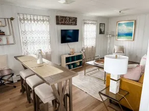 First Beach Bungalow Newly Renovated! - Image 3