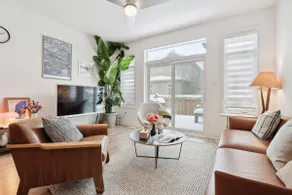 The Simcoe Stay | Luxury Home in Barrie - Image 2