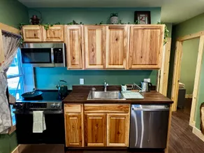 Green Pine Getaway King Bed 2 Bath near Jay Peak! - Image 5