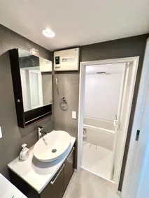Minimalistic dwelling for after game Baseball Fans - Image 4