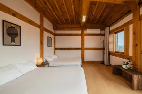 Spacious courtyard Korean house with a fusion of nature and tranquility, Red Serenity - Image 4