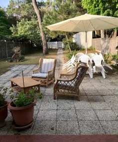 House between beach and forest - Image 4