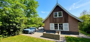 Luxury villa with Jacuzzi and home theater near Bosbad - Image 2