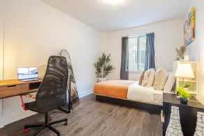 Cozy and Spacious Condo Downtown - Image 5