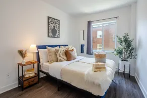 Wonderful 4 BR Home in the heart of Downtown - Image 5