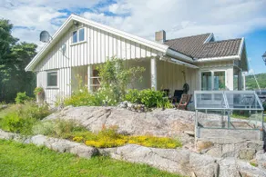 Sea view and idyll in charming island cabin - Image 3