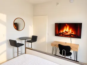 Miami Sweet Suite - Image 3
