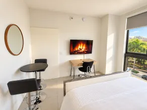 Miami Sweet Suite - Image 5