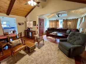 Little Red Rooster Cabin - Image 5