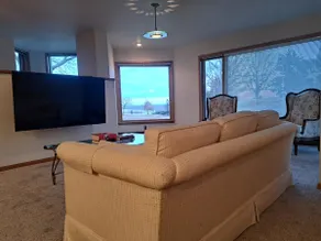Father of Waters, Mississippi Riverview Apartment - Image 3