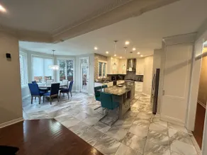 Executive Home Byron area - Image 5