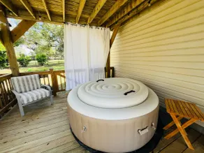 Private Hot tub, Adjusting Kingbed, Gated Property - Image 3