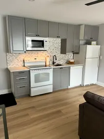 Lakeshore Loft-quiet and comfortable 1 bedroom apt - Image 3