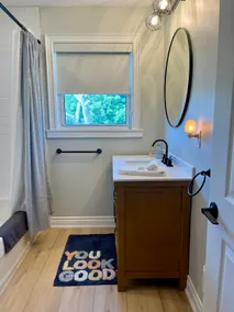 Lakeshore Loft-quiet and comfortable 1 bedroom apt - Image 5