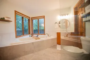 House in Saratoga, Track, SPAC - Image 4